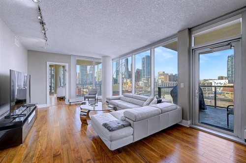 1006-433 11 Avenue Se, Calgary, AB -  Photo Showing Living Room