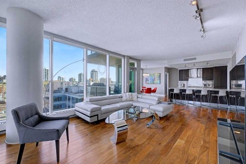 1006-433 11 Avenue Se, Calgary, AB - Indoor Photo Showing Living Room