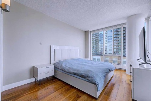 1006-433 11 Avenue Se, Calgary, AB - Indoor Photo Showing Bedroom