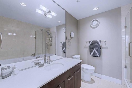 1006-433 11 Avenue Se, Calgary, AB - Indoor Photo Showing Bathroom