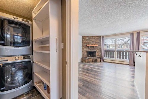 135 27 Avenue Ne, Calgary, AB - Indoor Photo Showing Laundry Room