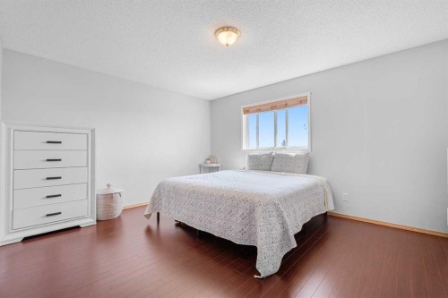 136 Coral Springs Landing Ne, Calgary, AB - Indoor Photo Showing Bedroom