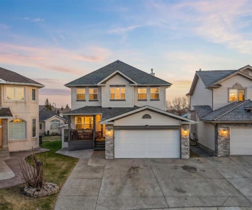 136 Coral Springs Landing Ne, Calgary, AB - Outdoor With Facade