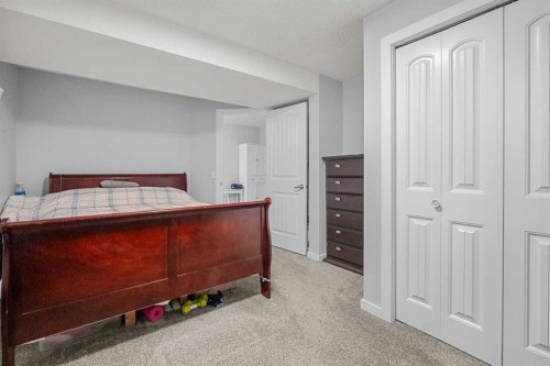 136 Coral Springs Landing Ne, Calgary, AB - Indoor Photo Showing Bedroom