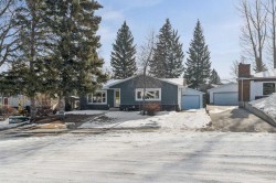 9724 Oakhill Drive SW Calgary, AB T2V 3W5