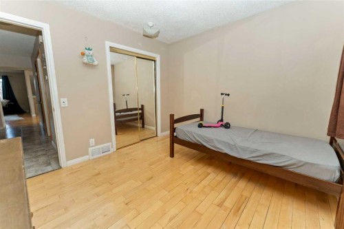 85 Abergale Close Ne, Calgary, AB - Indoor Photo Showing Other Room
