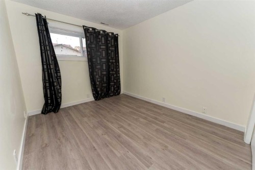 85 Abergale Close Ne, Calgary, AB - Indoor Photo Showing Other Room