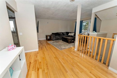 85 Abergale Close Ne, Calgary, AB - Indoor Photo Showing Other Room