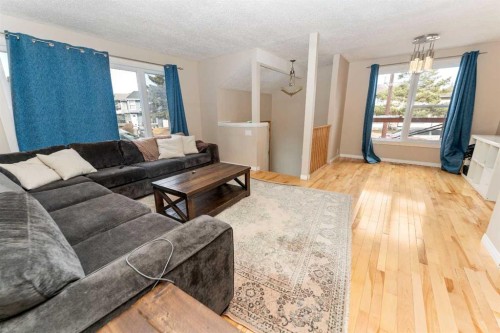 85 Abergale Close Ne, Calgary, AB - Indoor Photo Showing Living Room