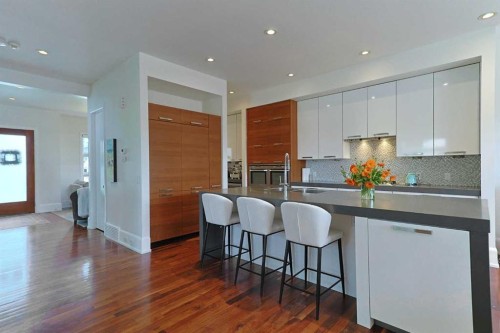 1707 Broadview Road Nw, Calgary, AB - Indoor