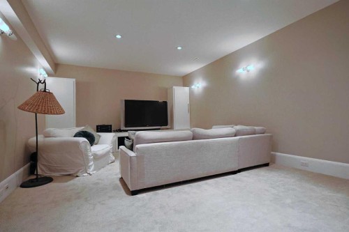 1707 Broadview Road Nw, Calgary, AB - Indoor