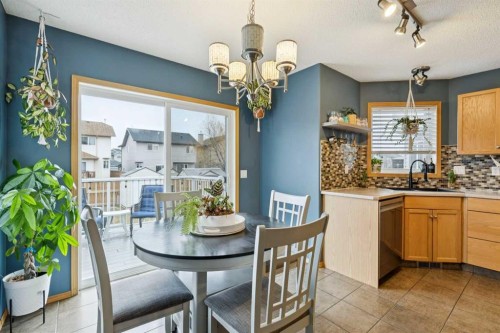 515 Stonegate Road Nw, Airdrie, AB - Indoor Photo Showing Dining Room