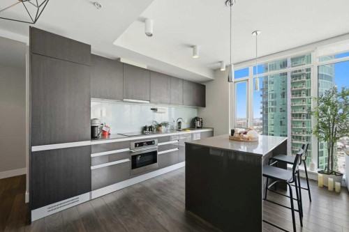 2604-1122 3 Street Se, Calgary, AB - Indoor Photo Showing Kitchen With Upgraded Kitchen