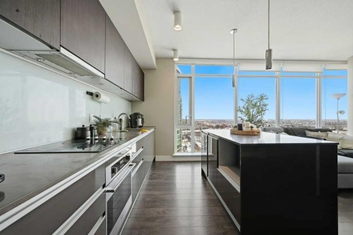 2604-1122 3 Street Se, Calgary, AB - Indoor Photo Showing Kitchen With Upgraded Kitchen