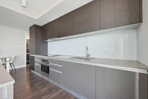 2604-1122 3 Street Se, Calgary, AB - Indoor Photo Showing Kitchen With Double Sink