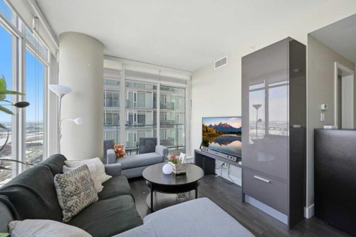 2604-1122 3 Street Se, Calgary, AB - Indoor Photo Showing Living Room