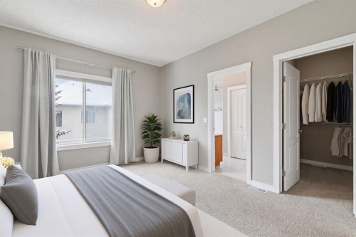39 Sierra Morena Landing Sw, Calgary, AB - Indoor Photo Showing Bedroom