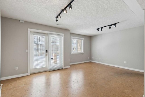 39 Sierra Morena Landing Sw, Calgary, AB - Indoor Photo Showing Other Room