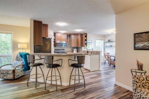 103 Riverview Circle Se, Calgary, AB - Indoor Photo Showing Kitchen