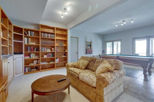 602 Pheasant Close, Pelican Point, AB - Indoor