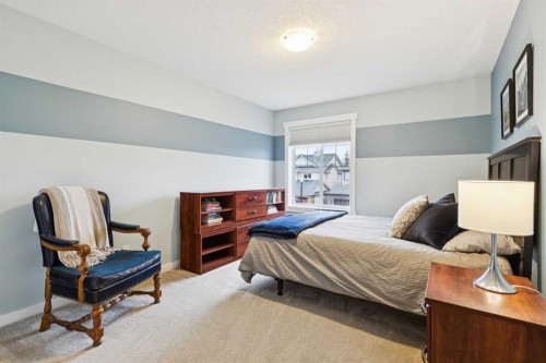 11 Wentworth Manor Sw, Calgary, AB - Indoor Photo Showing Bedroom