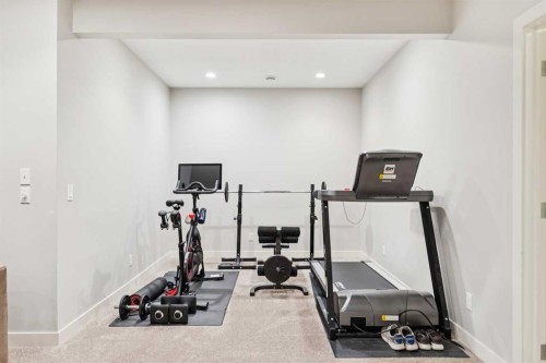 11 Wentworth Manor Sw, Calgary, AB - Indoor Photo Showing Gym Room