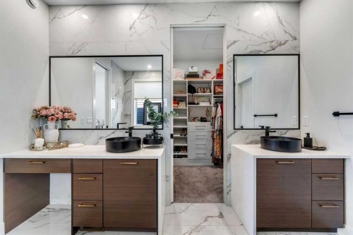 351 Lucas Way Nw, Calgary, AB - Indoor