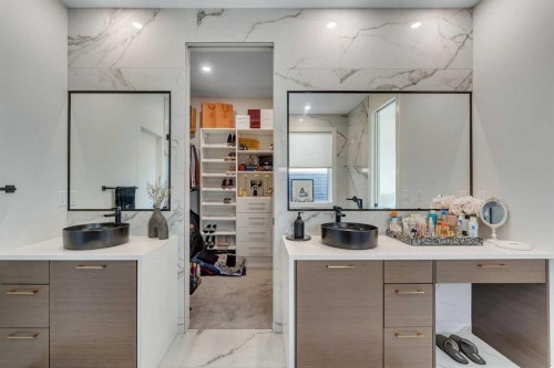 351 Lucas Way Nw, Calgary, AB - Indoor