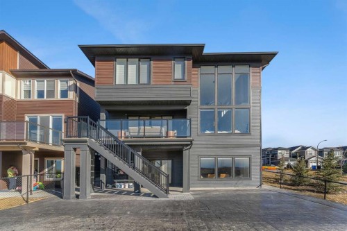 351 Lucas Way Nw, Calgary, AB - Outdoor