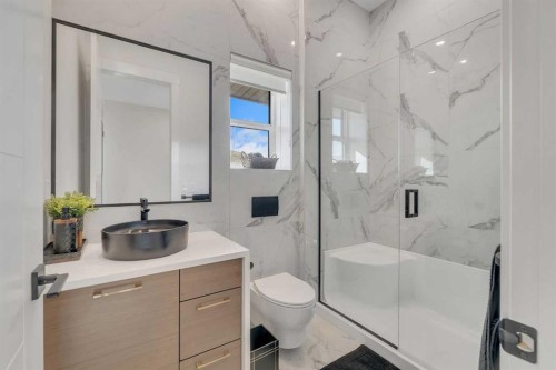 351 Lucas Way Nw, Calgary, AB - Indoor Photo Showing Bathroom