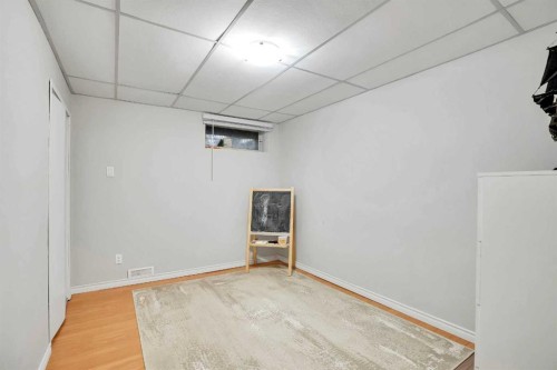 52 Harrow Crescent Sw, Calgary, AB - Indoor Photo Showing Other Room