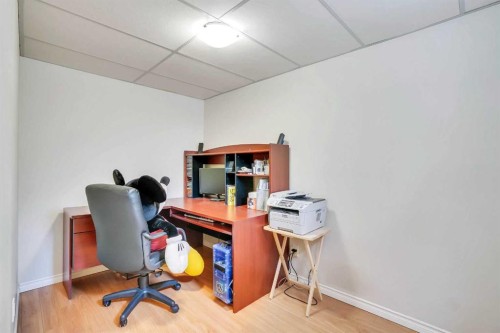 52 Harrow Crescent Sw, Calgary, AB - Indoor Photo Showing Office