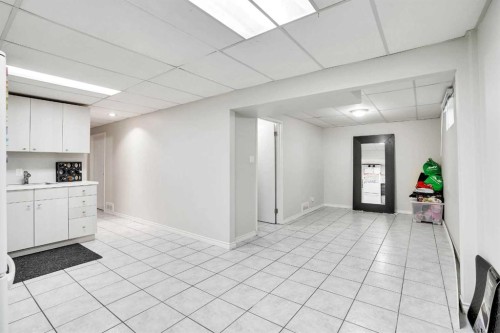 52 Harrow Crescent Sw, Calgary, AB - Indoor