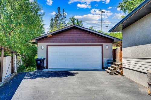 52 Harrow Crescent Sw, Calgary, AB - Outdoor With Exterior