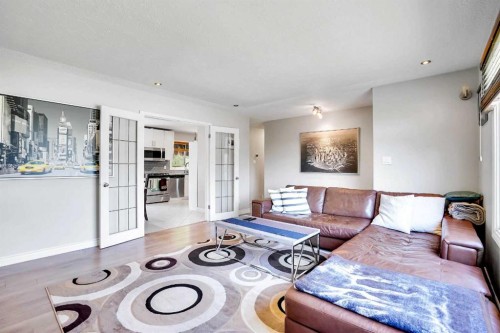52 Harrow Crescent Sw, Calgary, AB - Indoor
