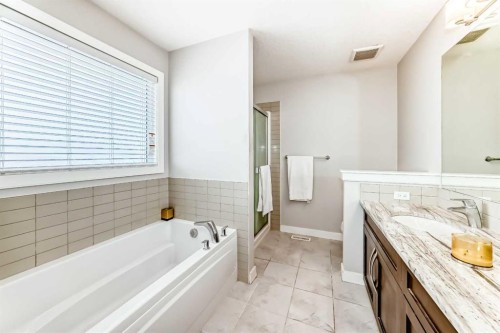 144 Nolancrest Circle Nw, Calgary, AB - Indoor Photo Showing Bathroom