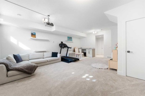 231 12 Avenue Ne, Calgary, AB - Indoor