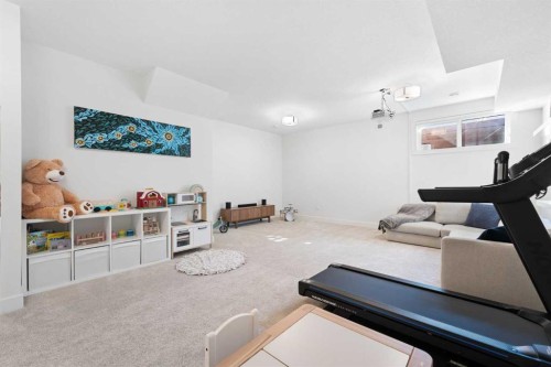 231 12 Avenue Ne, Calgary, AB - Indoor