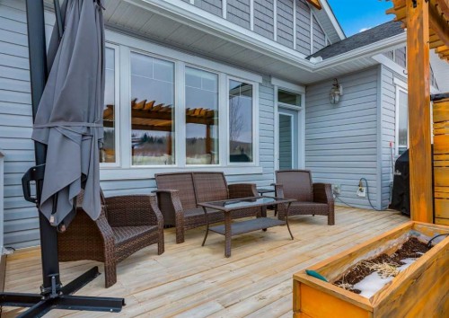 60 Crestbrook View Sw, Calgary, AB - Outdoor With Deck Patio Veranda With Exterior