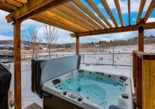 60 Crestbrook View Sw, Calgary, AB - Outdoor With Deck Patio Veranda