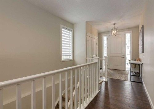 60 Crestbrook View Sw, Calgary, AB - Indoor Photo Showing Other Room