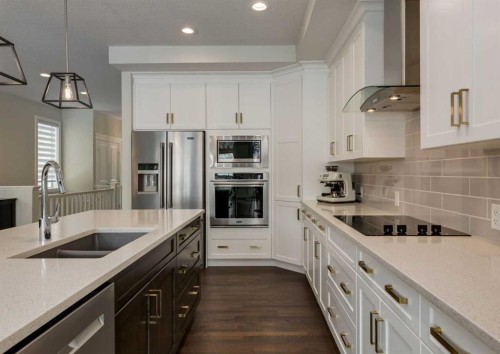 60 Crestbrook View Sw, Calgary, AB - Indoor Photo Showing Kitchen With Double Sink With Upgraded Kitchen