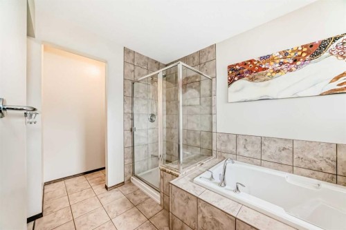 691 Panamount Boulevard Nw, Calgary, AB - Indoor Photo Showing Bathroom