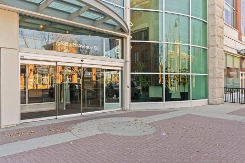 2901-433 11 Avenue Se, Calgary, AB - Outdoor