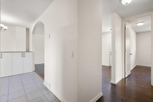 268 Madeira Place Ne, Calgary, AB - Indoor Photo Showing Other Room