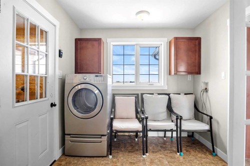 31017 Range Road 23, Rural Mountain View County, AB - Indoor Photo Showing Laundry Room