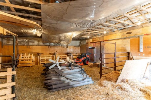 31017 Range Road 23, Rural Mountain View County, AB - Indoor