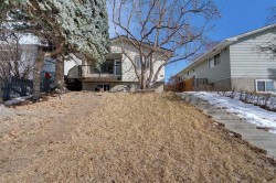1607 Marlyn Way NE Calgary, AB T2A 3K8