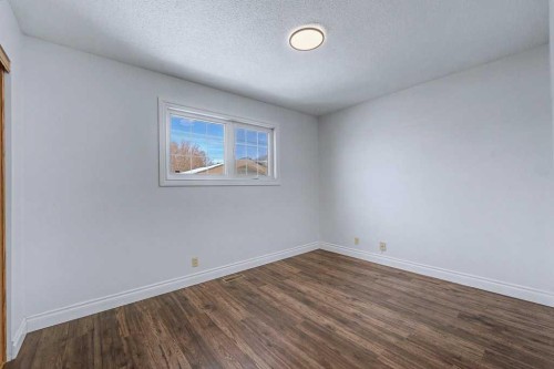 1607 Marlyn Way Ne, Calgary, AB - Indoor Photo Showing Other Room