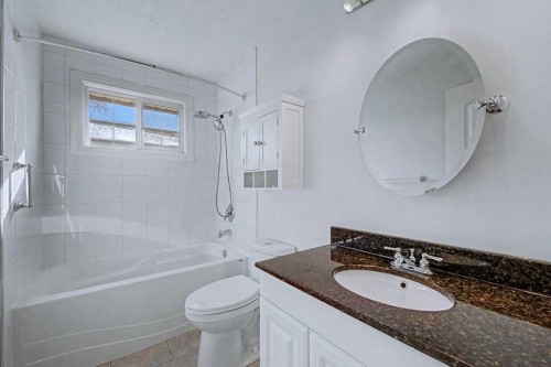 1607 Marlyn Way Ne, Calgary, AB - Indoor Photo Showing Bathroom